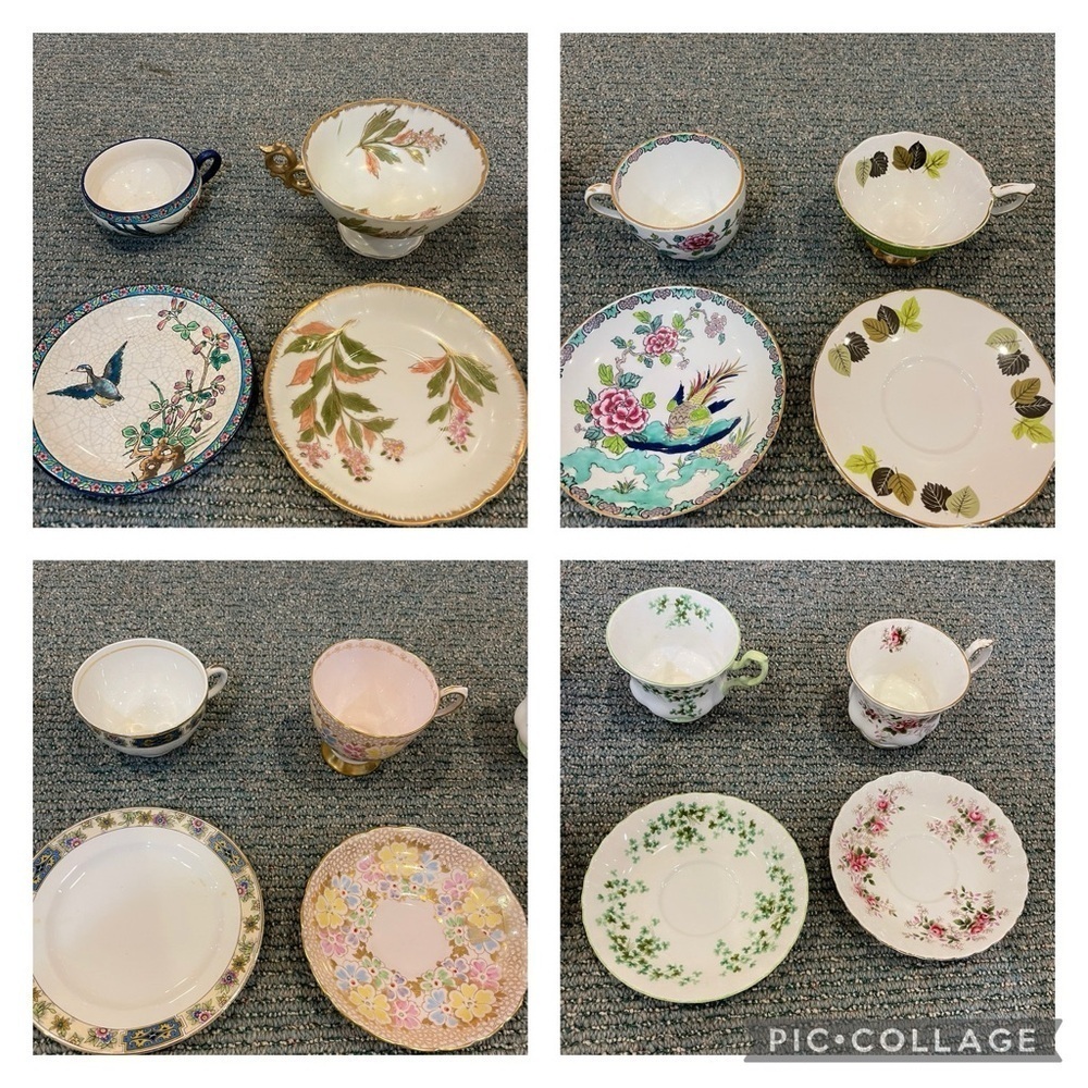 Bundle of 8 teacups and saucers